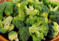 含有大量嘌呤的物质:野菜、高含草酸的蔬菜等 含有大量嘌呤的物质:野菜、高含草酸的蔬菜等